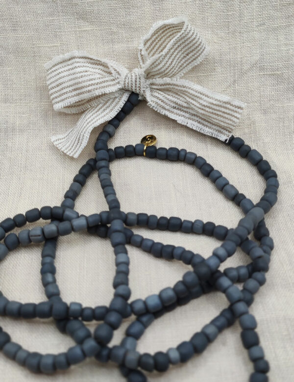 Collar KROBO gris